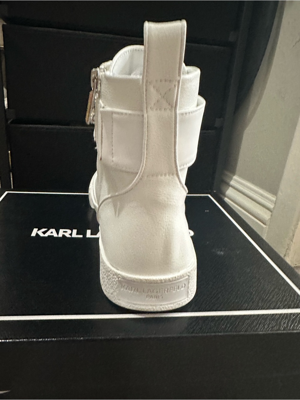 New Karl Lagerfeld Paris Women's Jeren high-top Sneakers Sz 8.5 - Picture 6 of 10